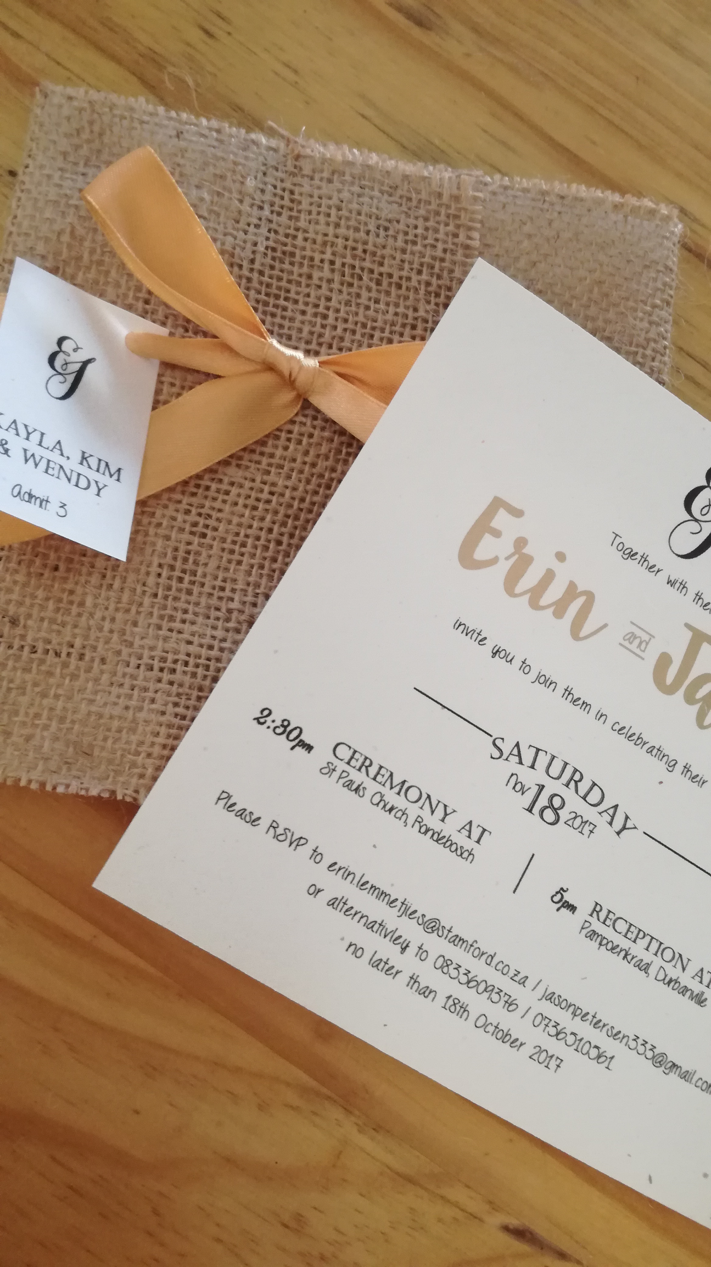Gold hessian invitation - How to add bling to your rustic invitation