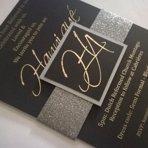 Add sparkle and glitter to your wedding stationery Silver glitter belly band invitation 300x300 - Add sparkle and glitter to your wedding stationery